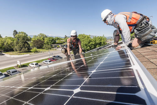 Güneş Enerjisi Çözümü Şirketi vaka çalışması: Güneş Akıllı Mikrogrid Sistemi
